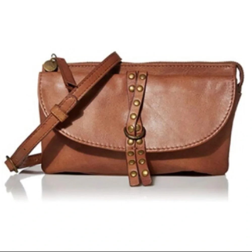 Lucky Brand Raldi Convertible Wallet. - Picture 1 of 2